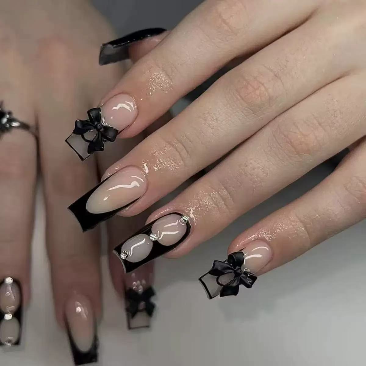 24pcs Press On Nails – 6 Styles French Tip Floral & Chrome