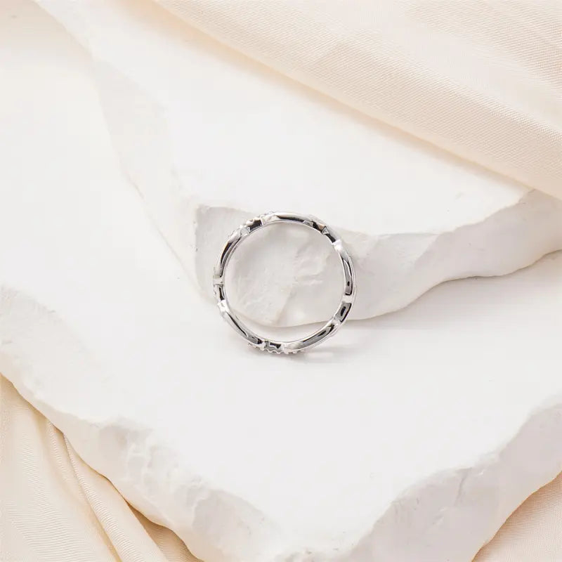 14K Gold Moissanite Chain Ring