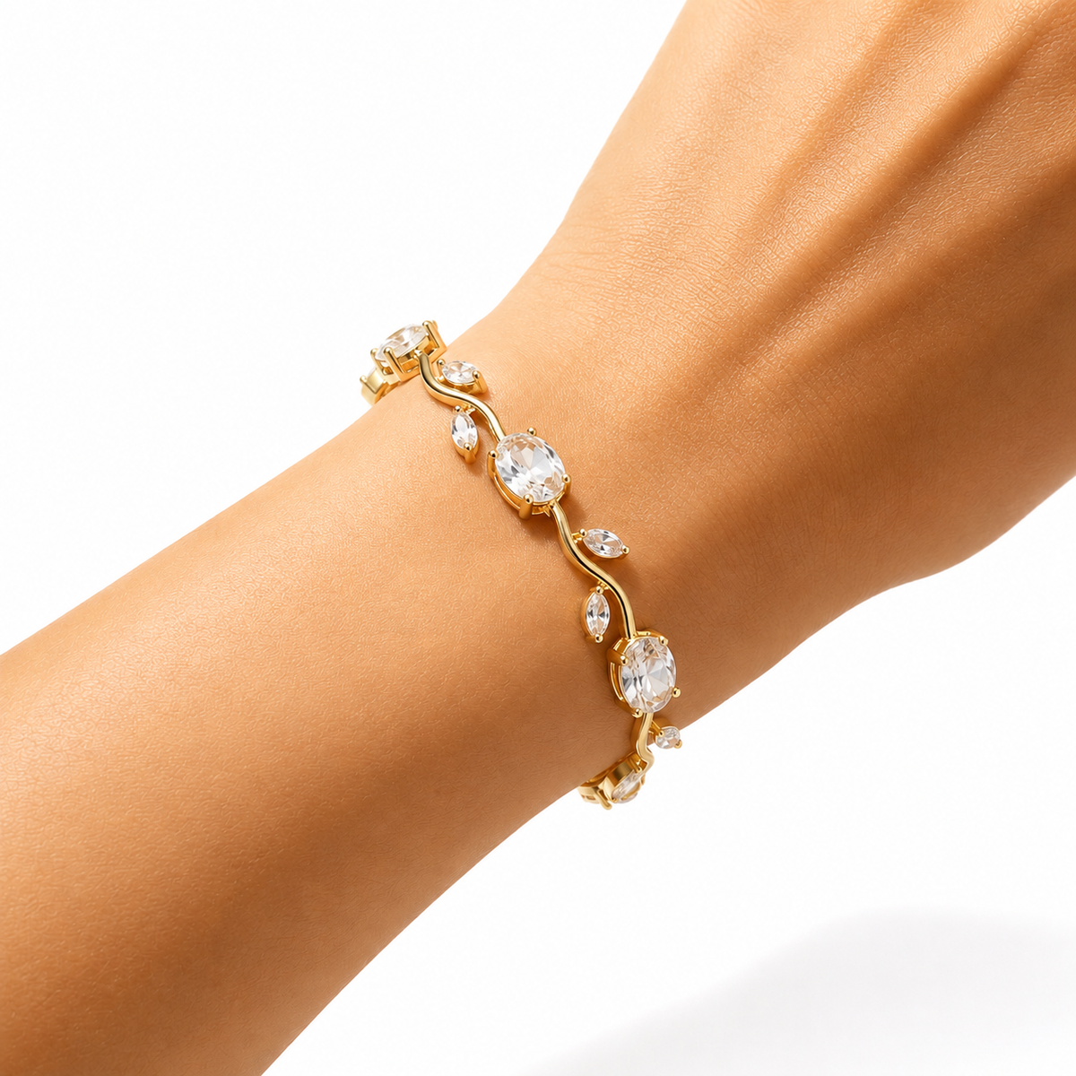 🌷 Bestseller Pink Tulip Bracelet for Women – Gold-Plated Stainless Steel ✨